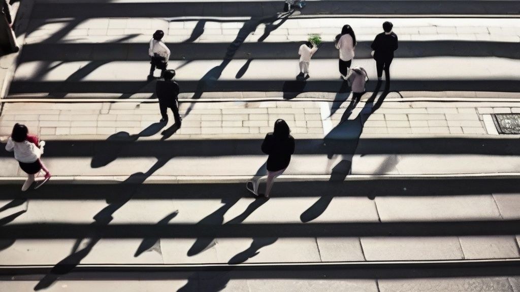 한국인 요리 강사가 태국 국제요리대회 출전 선수에게 요리 시연을 지도하는 모습